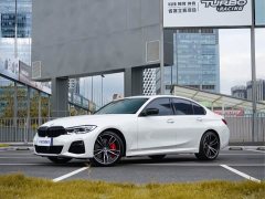BMW 3 330i M - фото 1