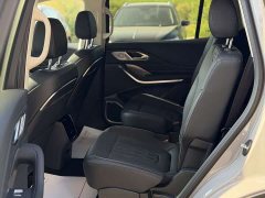 Hongqi HS7 PHEV 2.0T PHEV four-wheel drive flag collar version 6 seats - фото 11