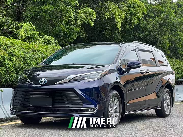 Toyota SIENNA XSE 25th Anniversary Edition
