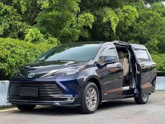 Toyota SIENNA XSE 25th Anniversary Edition - фото 4
