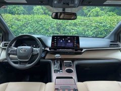 Toyota SIENNA XSE 25th Anniversary Edition - фото 7