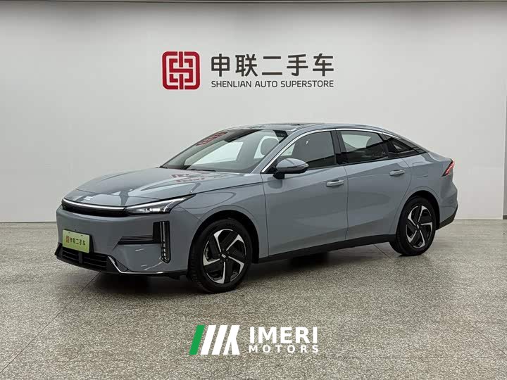 Geely L6 EM-i 140km Edition - автомобиль из Китая