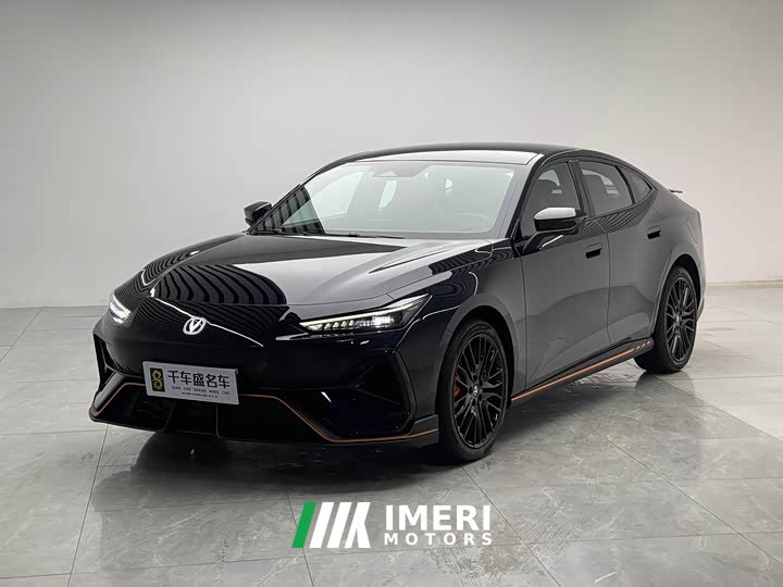 Changan UNI-V 2.0T Version - автомобиль из Китая