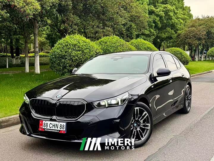 BMW 5 530Li Version M - автомобиль из Китая