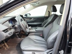Hongqi E-QM5 Edition - фото 11