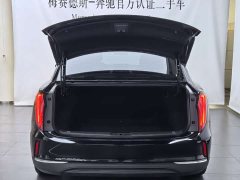 Hongqi E-QM5 Edition - фото 17