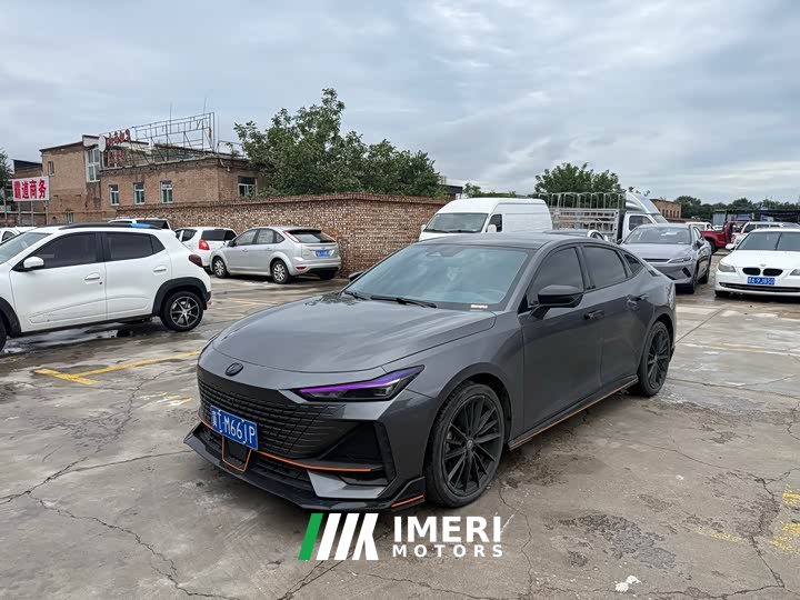 Changan UNI-V 1.5T Edition - автомобиль из Китая