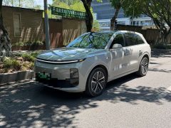 Li Auto L6 Pro - фото 1