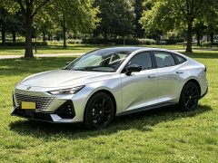 Changan UNI-V 1.5T Premium Version - фото 1