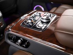 Hongqi Golden Sunflower Guoyao 2022 4.0T Monarch Flagship Edition 4 seats - фото 12