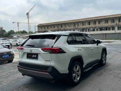 Toyota RAV4 Rongfang 2.0L CVT two-wheel drive fashion version - фото 9