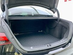 Mercedes-Benz E-Class E 300 L Sporty and Fashionable - фото 11