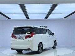 Toyota Alphard 2021 Hybrid 2.5L Luxury - фото 4