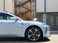 NIO ET5T 75kWh Touring - фото 10