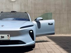 NIO ET5T 75kWh Touring - фото 8