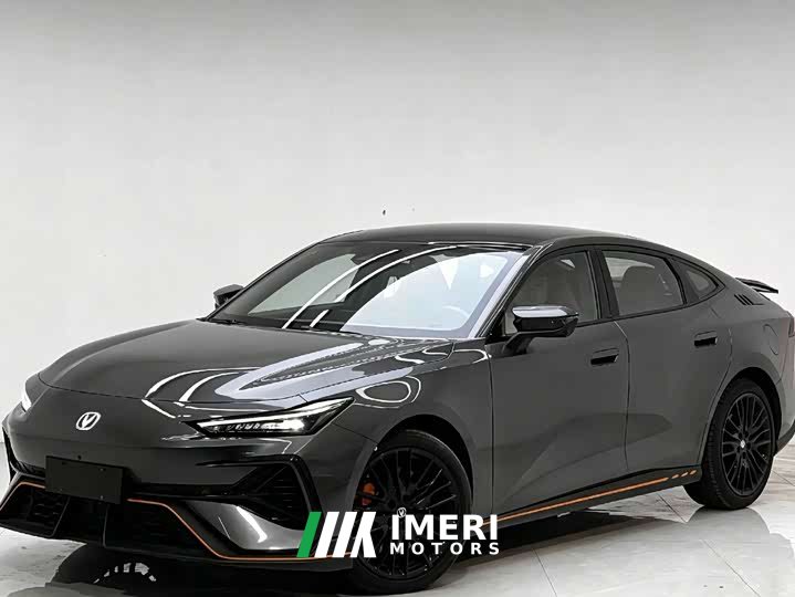 Changan UNI-V 2.0T Version - автомобиль из Китая