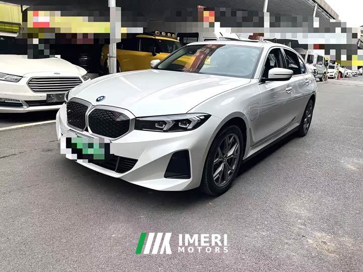 BMW i3 2024 eDrive 35 L - автомобиль из Китая