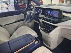 Buick GL8 facelift Avenir four-seater premium version - фото 18
