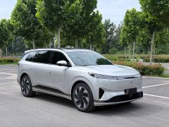 Lynk & Co eπ008 210Max extended range version 6 seats - фото 3