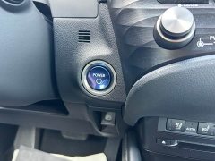 Lexus ES 300h Premium Edition - фото 16