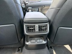 Lexus ES 300h Premium Edition - фото 19