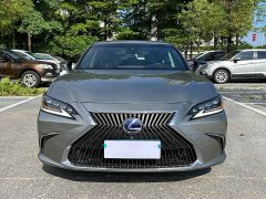 Lexus ES 300h Premium Edition - фото 2