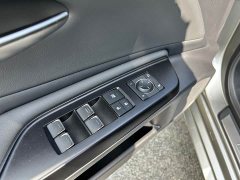 Lexus ES 300h Premium Edition - фото 20