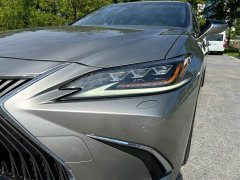Lexus ES 300h Premium Edition - фото 4