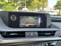 Lexus ES 300h Premium Edition - фото 5