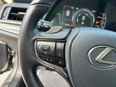 Lexus ES 300h Premium Edition - фото 8