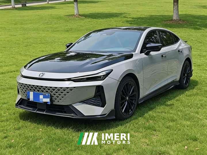 Changan UNI-V 1.5T Deluxe Version - автомобиль из Китая