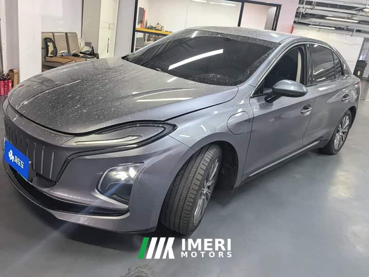 Hongqi E-QM5 610km PLUS - автомобиль из Китая