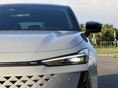 Changan UNI-V 1.5T Premium Version - фото 4