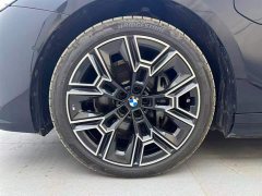 BMW i5 xDrive 50L M - фото 18