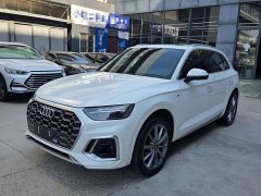 Audi Q5L 2022 40T luxury and dynamic - фото 1