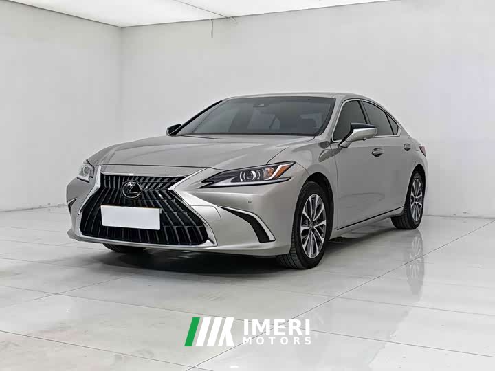 Lexus ES 200 Edition - автомобиль из Китая