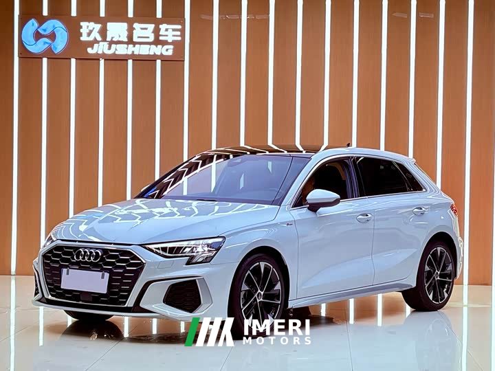 Audi A3 Sportback 35 TFSI Fashion Version - автомобиль из Китая