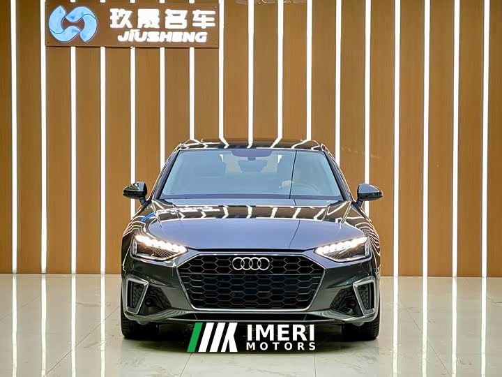 Audi A4L 40 TFSI Luxury Version - автомобиль из Китая