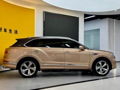Bentley Bentayga 4.0T V8 long wheelbase version - фото 4