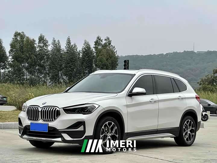 BMW X1 sDrive20Li Deluxe Version - автомобиль из Китая