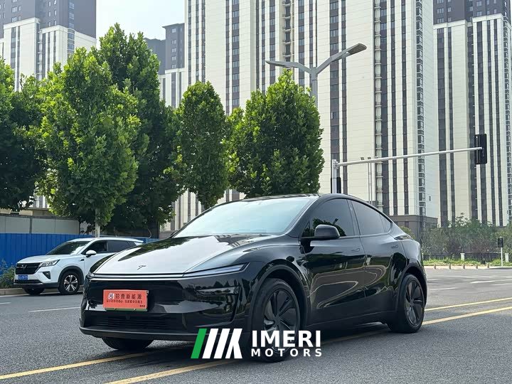 Tesla Model Y Edition - автомобиль из Китая