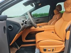 Li Auto i8 Edition - фото 5