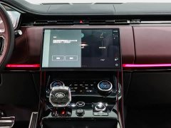 Land Rover 400PS Dynamic SE - фото 16