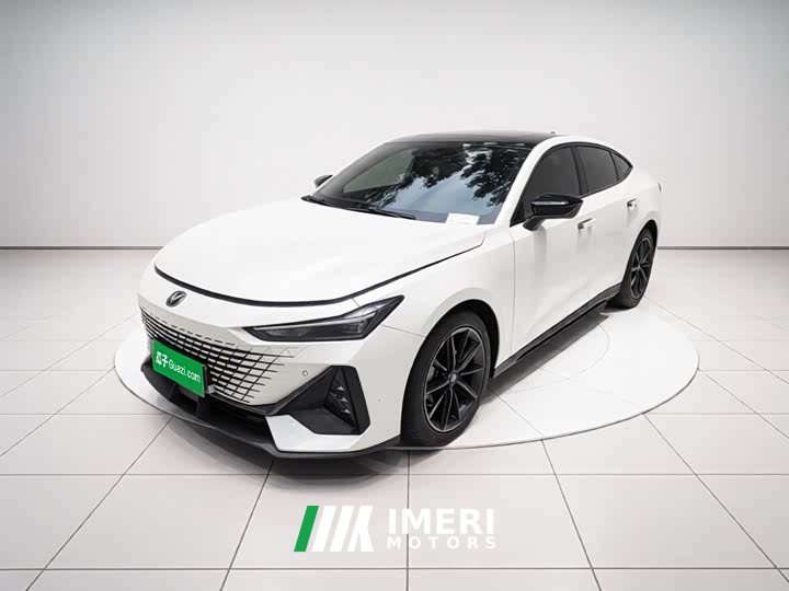 Changan UNI-V 1.5T Premium Version - автомобиль из Китая