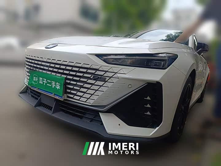 Changan UNI-V 1.5T Premium Version