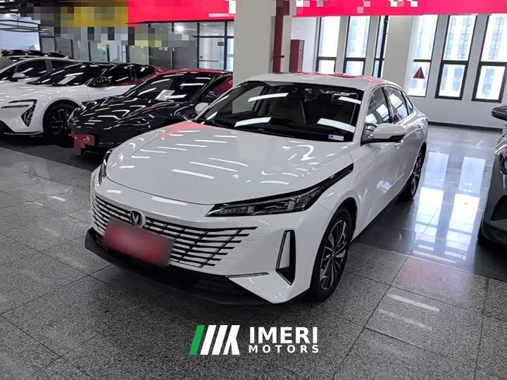 Uni-Z PHEV 145KM Edition - автомобиль из Китая