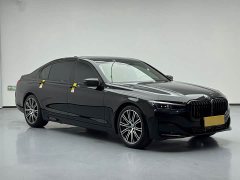 BMW 7 Series 2019 750Li xDrive V8 Luxury Package - фото 3