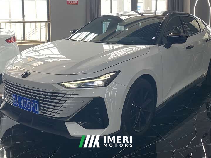Changan UNI-V 1.5T Premium Version - автомобиль из Китая