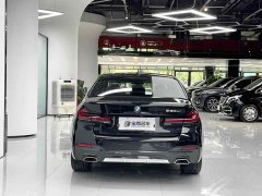 BMW 5 530Li Version M - фото 10