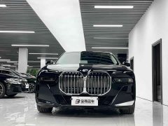 BMW 7 735Li M - фото 2